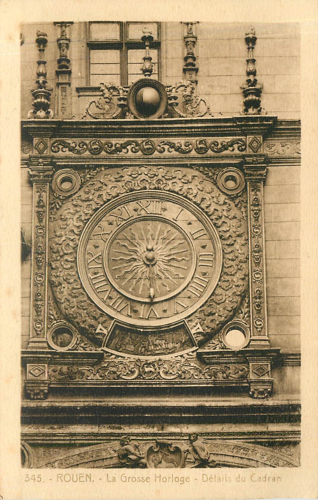 CPA Rouen la grosse horloge detail du Cadran 