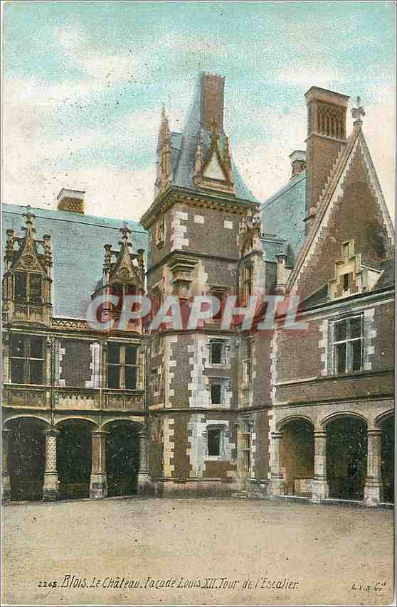CPA Blois le chateau facade Louis XII jour de l'Escalier 