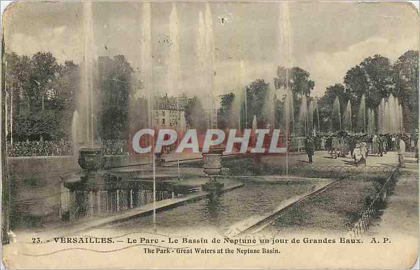 CPA Versailles le parc le bassin de Neptune un jour de Grandes Eaux 