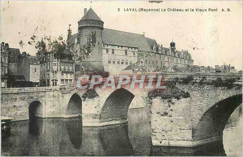 CPA Laval Mayenne le chateau et le vieux pont 