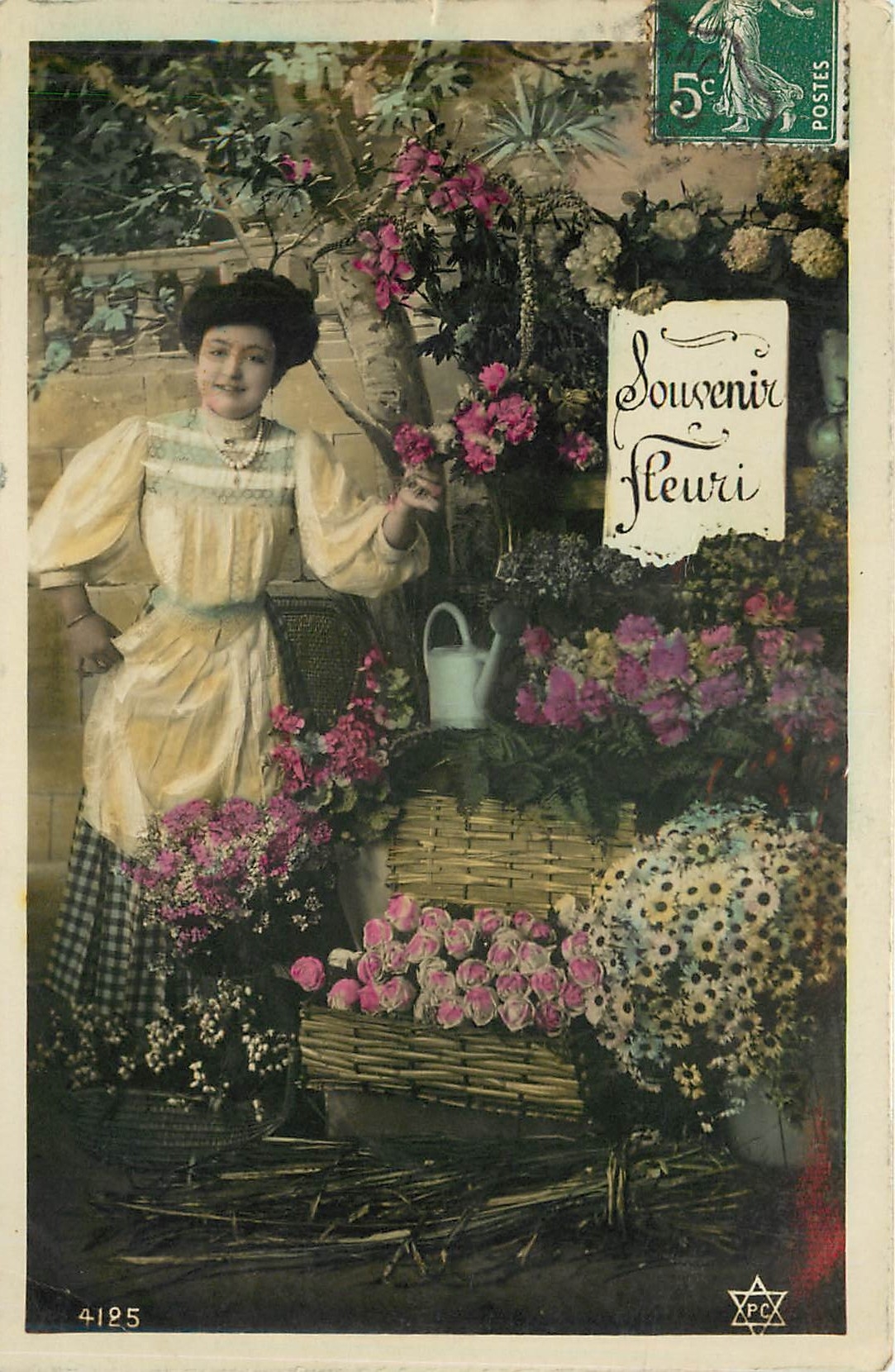 Femme au marché aux fleurs — Souvenir Fleuri — PC 4125
