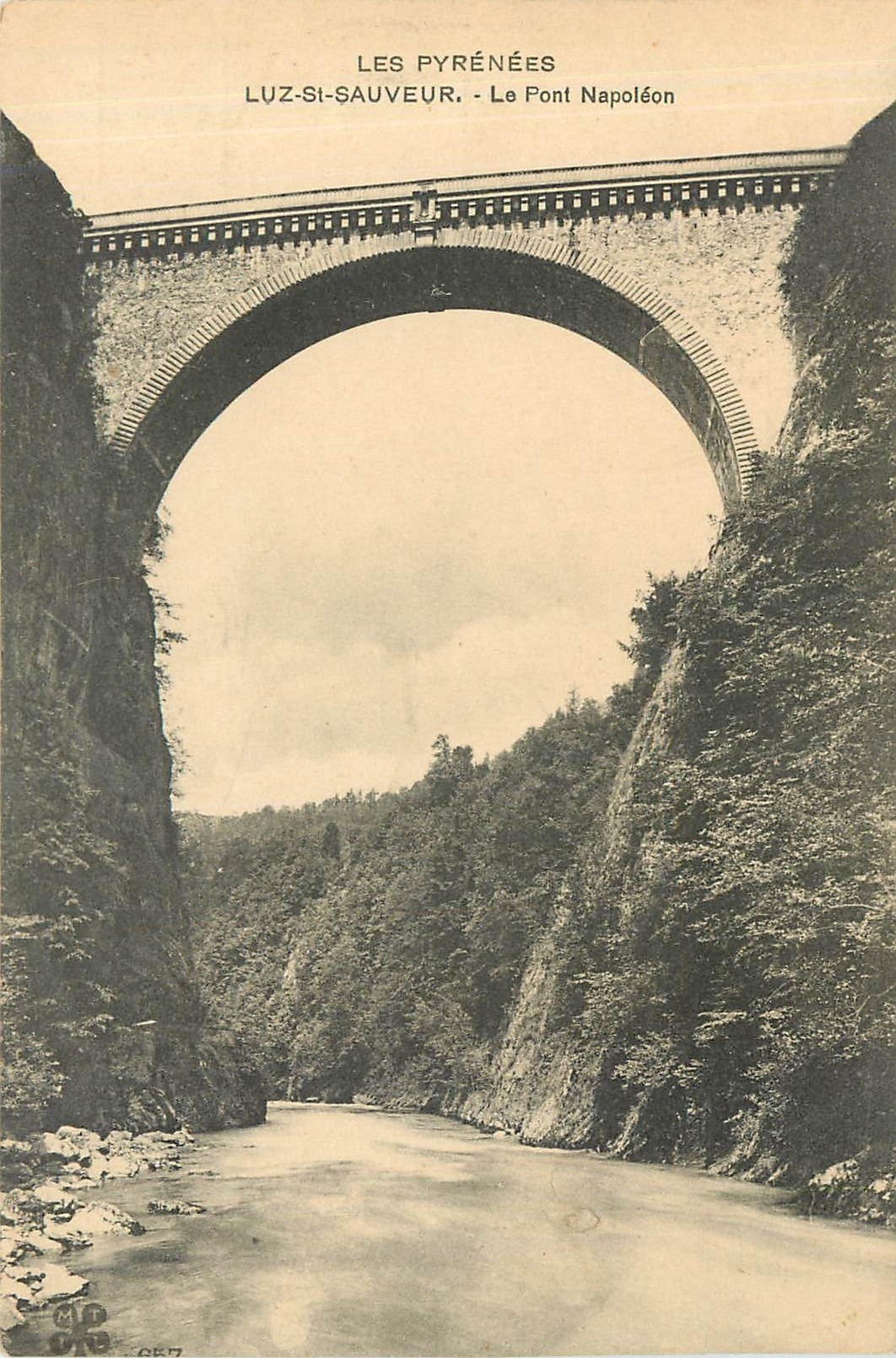 Luz-Saint-Sauveur — Le Pont Napoléon — Éditeur CPAPHIL, n° 0657
