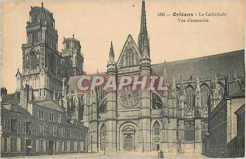 CPA Orleans La Cathedrale Vue d'ensemble 