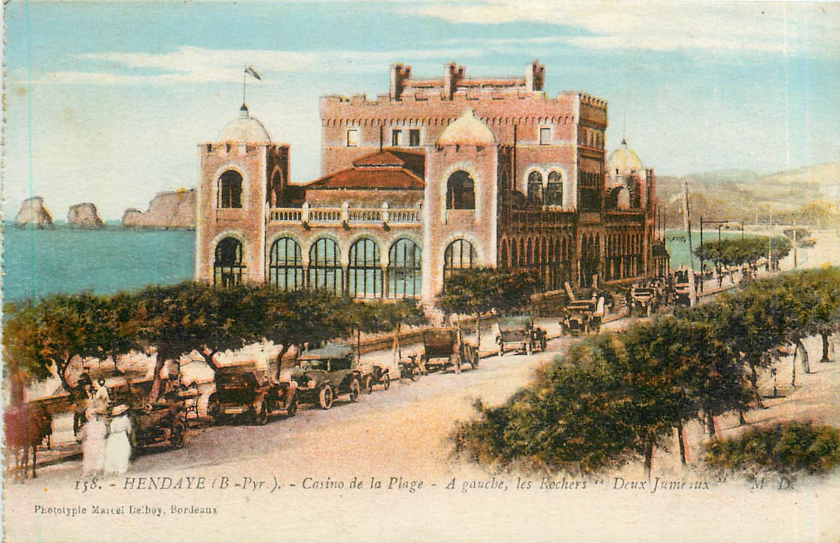 Hendaye (B-Pyr.) - Casino de la Plage - À gauche, les Rochers 'Deux Jumeaux' - Phototype Marcel Delhoy, Bordeaux