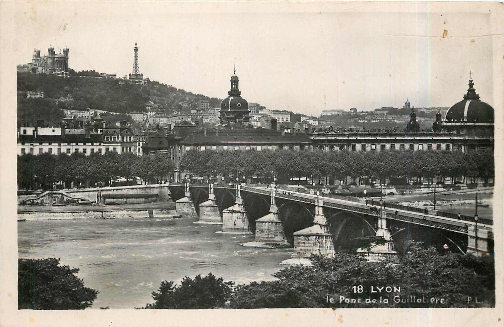 CPM Lyon Le Pont de la Guillotiere 