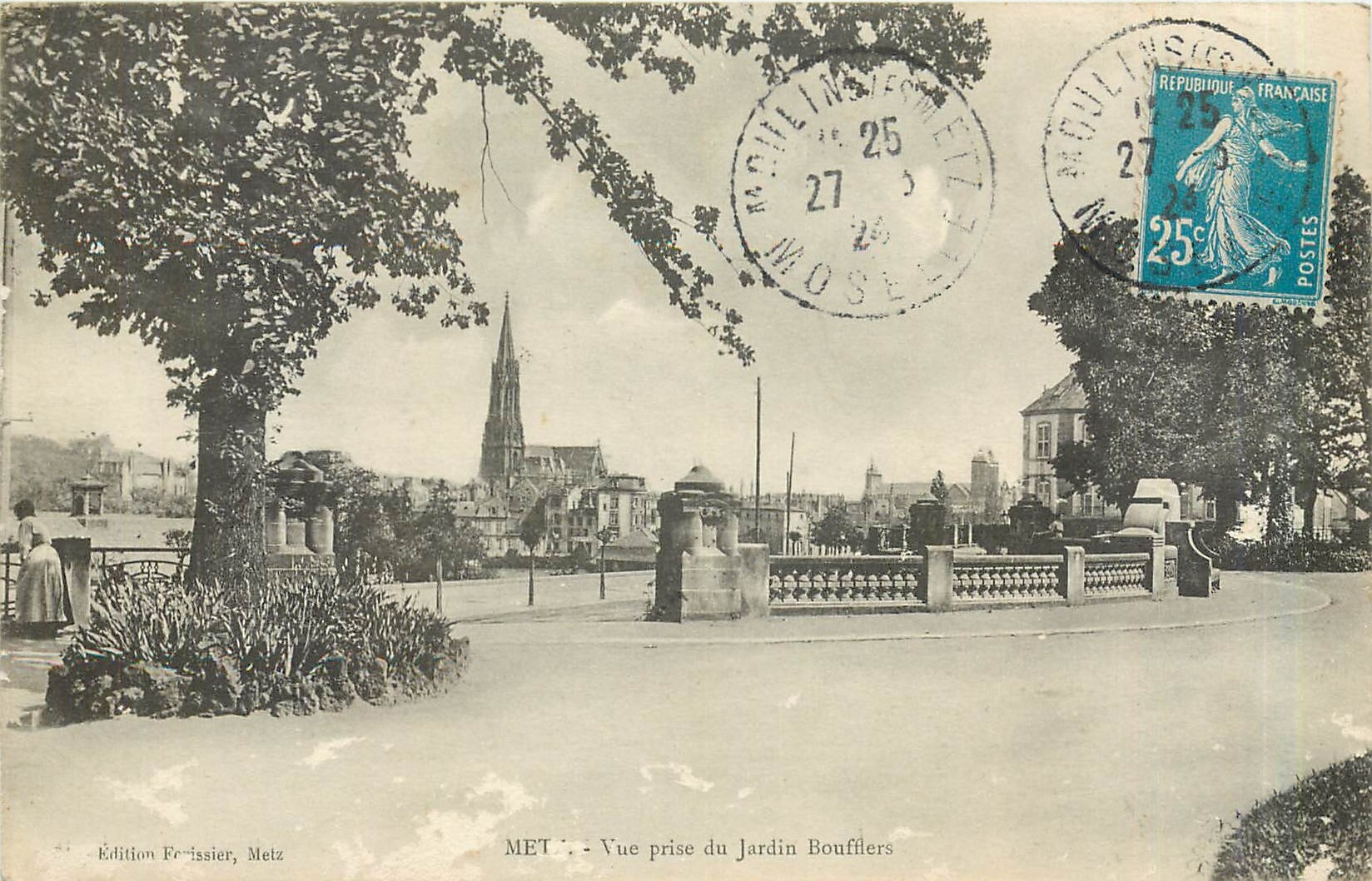 CPA Metz Vue prise du Jardin Boufflers 