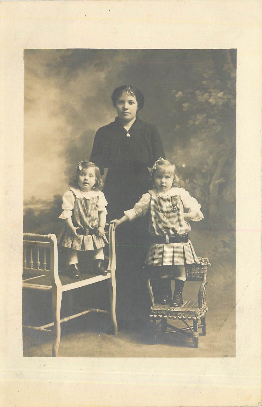 CARTE PHOTO Femme Enfants