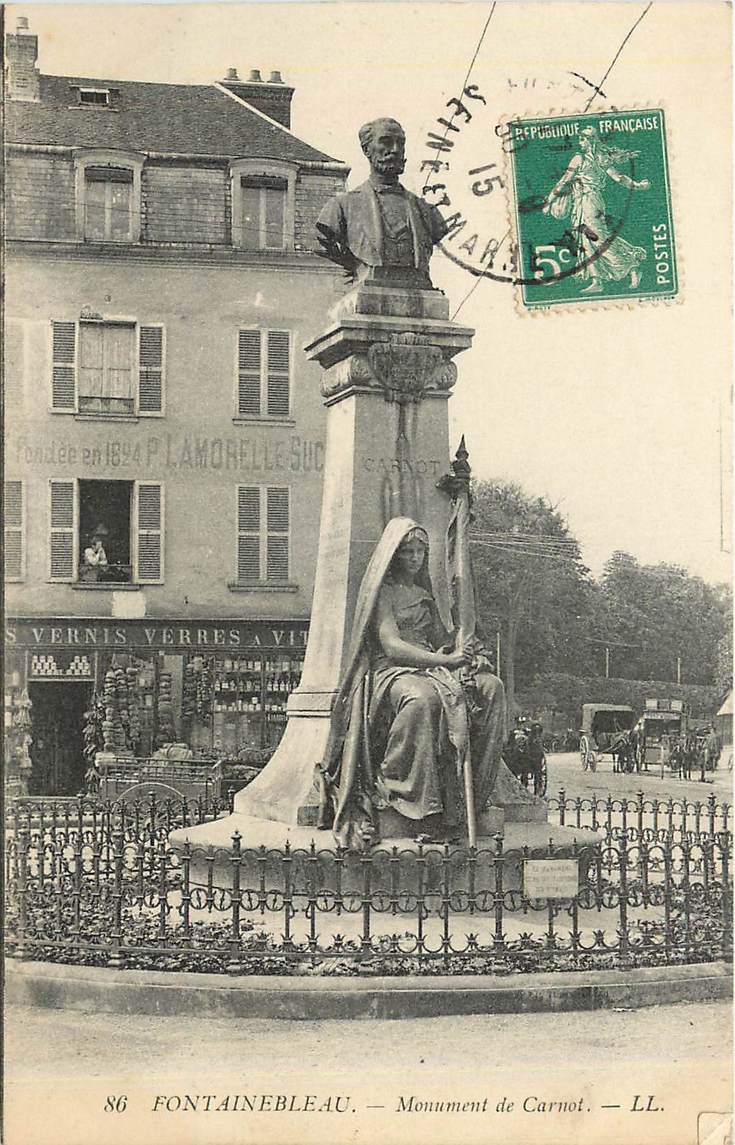 Fontainebleau — Monument de Carnot — LL. — P. Lamorelle Suc