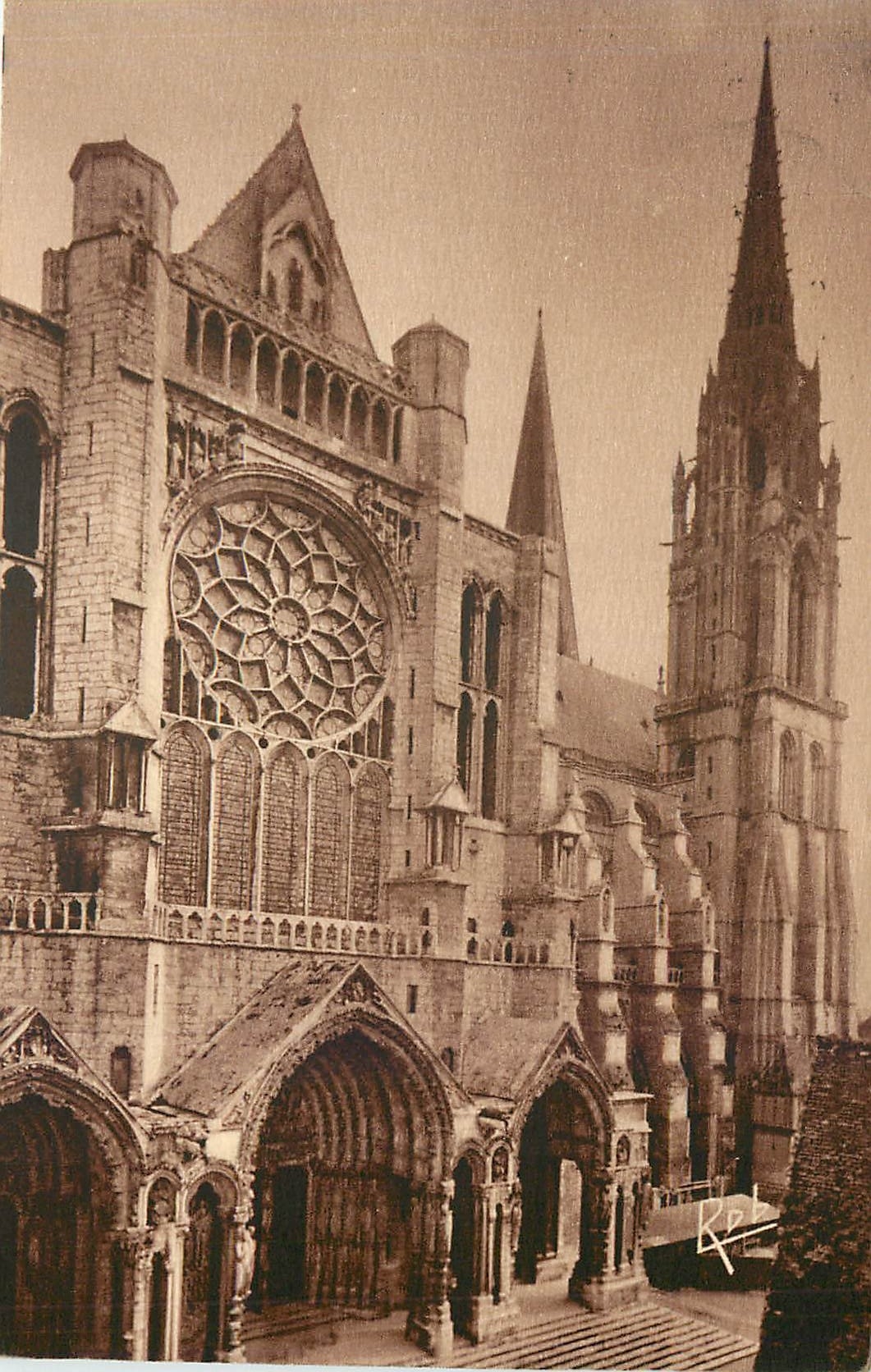 CPA Chartres La Cathedrale Portail Nord et clocher neuf 