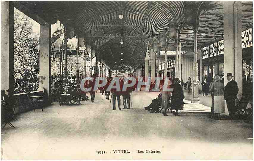 CPA Vittel Les Galeries 