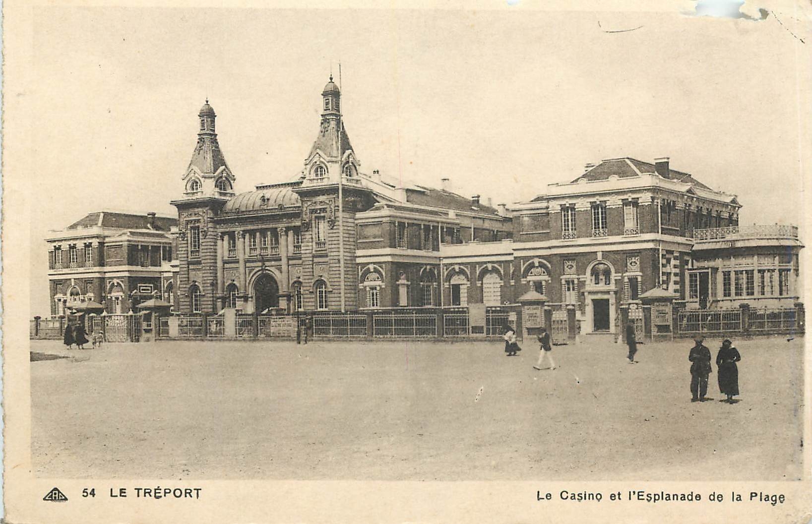 CPA Le Treport Le Casino et l'Esplanade de la Plage 