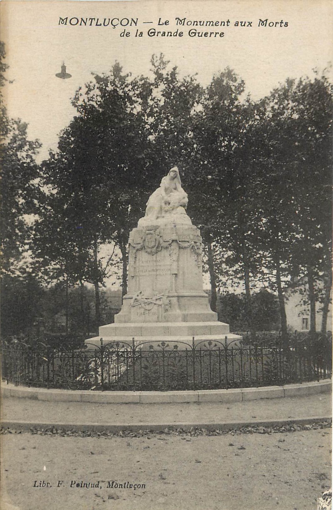 CPA Montlucon Le Monument aux Monts de la Grande Guerre 