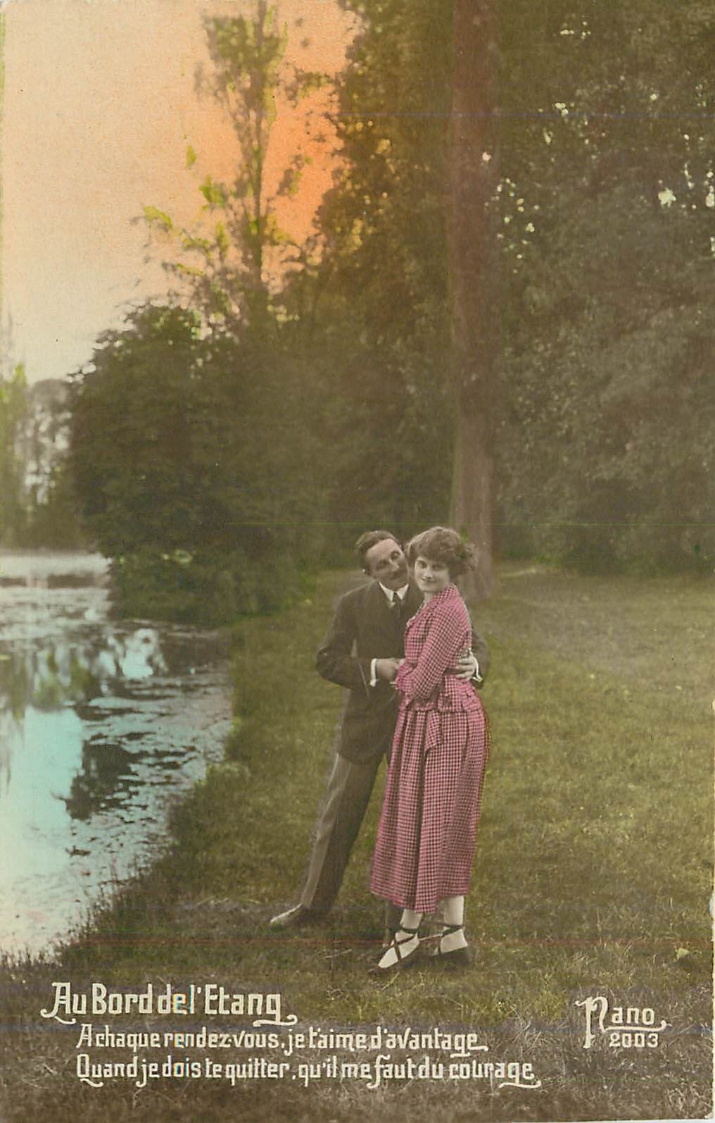 Au Bord de l'Étang — couple enlacé — Pano 2003
