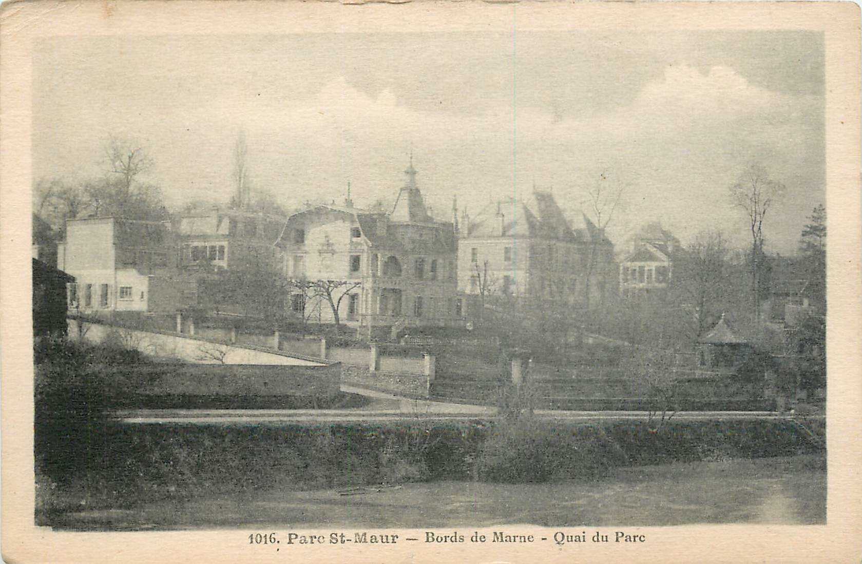 CPA Parc st Maur Bords de Marne Quai du Parc 