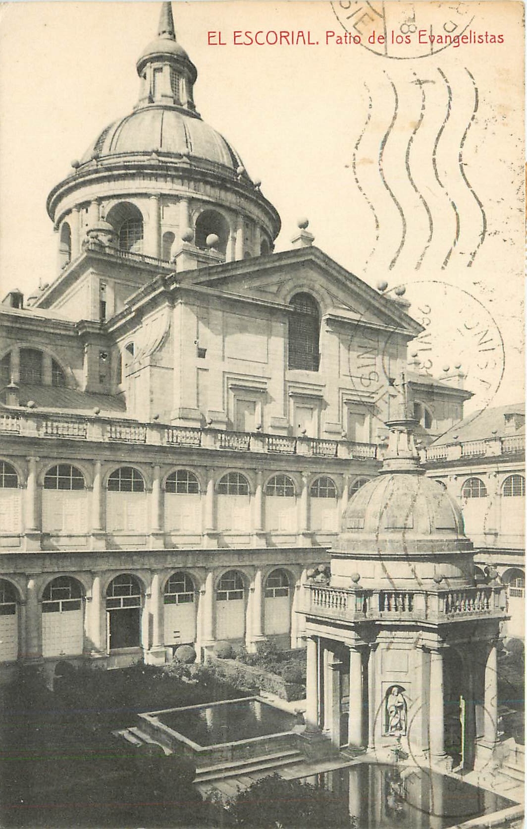 CPA El Escorial Patio de los Evangelistas 