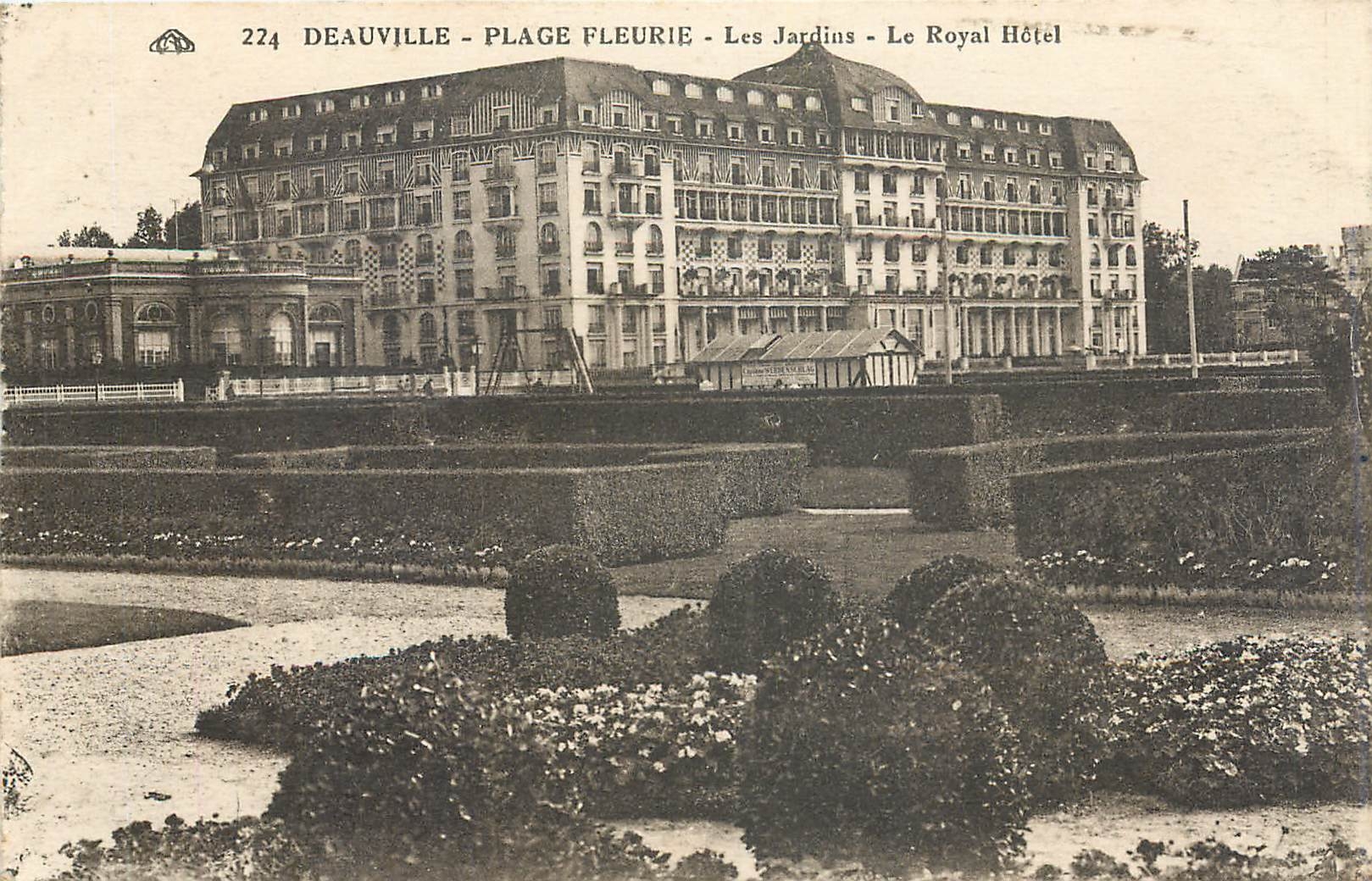Deauville - Blühende Strandpromenade - Die Gärten - Das Hotel Royal