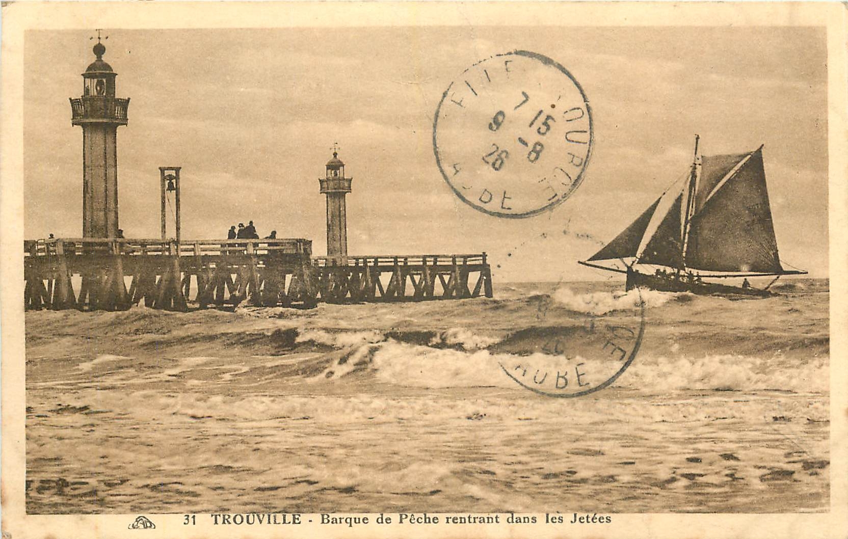 TROUVILLE - Barque de Pêche rentrant dans les Jetées — éditeur C.P. ALBACIENNE DES ARTS PHOTOGRAPHIQUES - STRASBOURG, n°31
