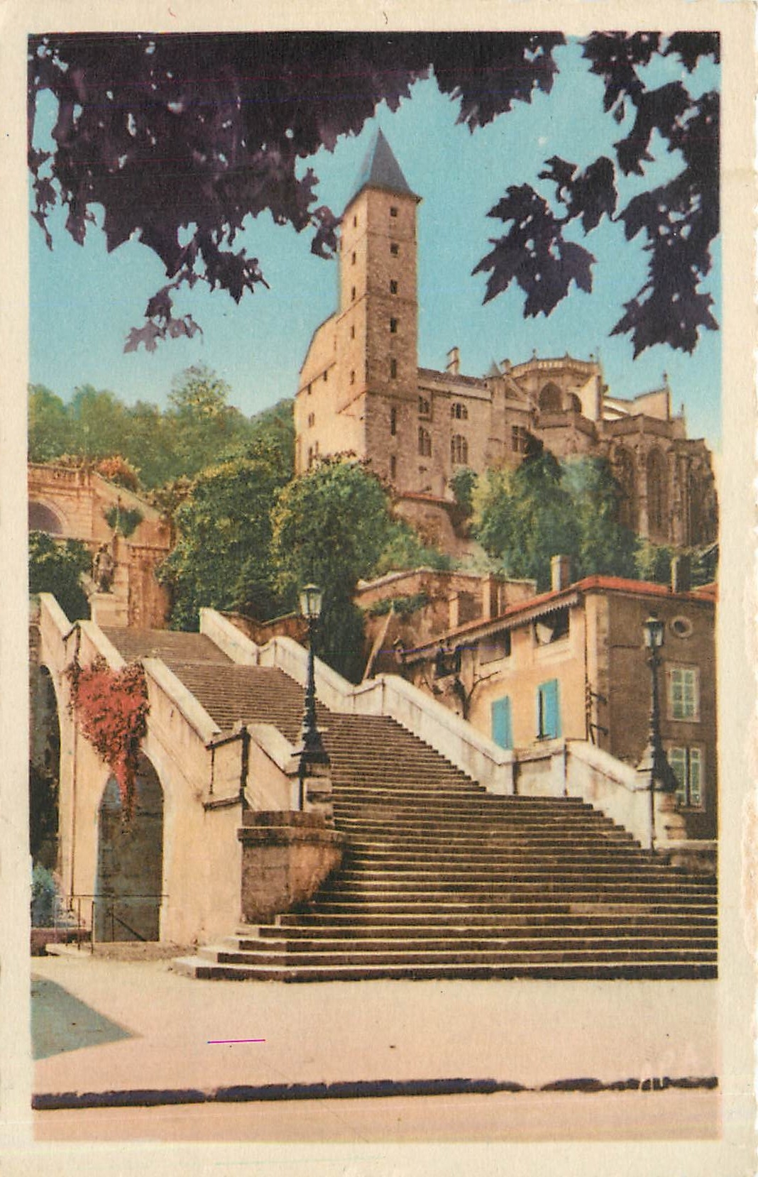 Auch (Gers) — Escalier Monumental et la Basilique Sainte-Marie — Les Cartes A.P.A. - ALBI