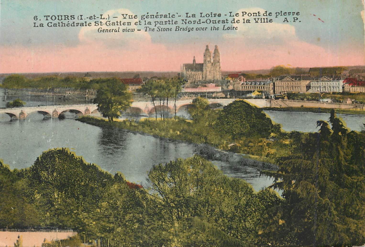 CPA Tours - Vue generale  - La Loire - Le Pont de Pierre - La Cathedrale St-Gatien et la partie Nord