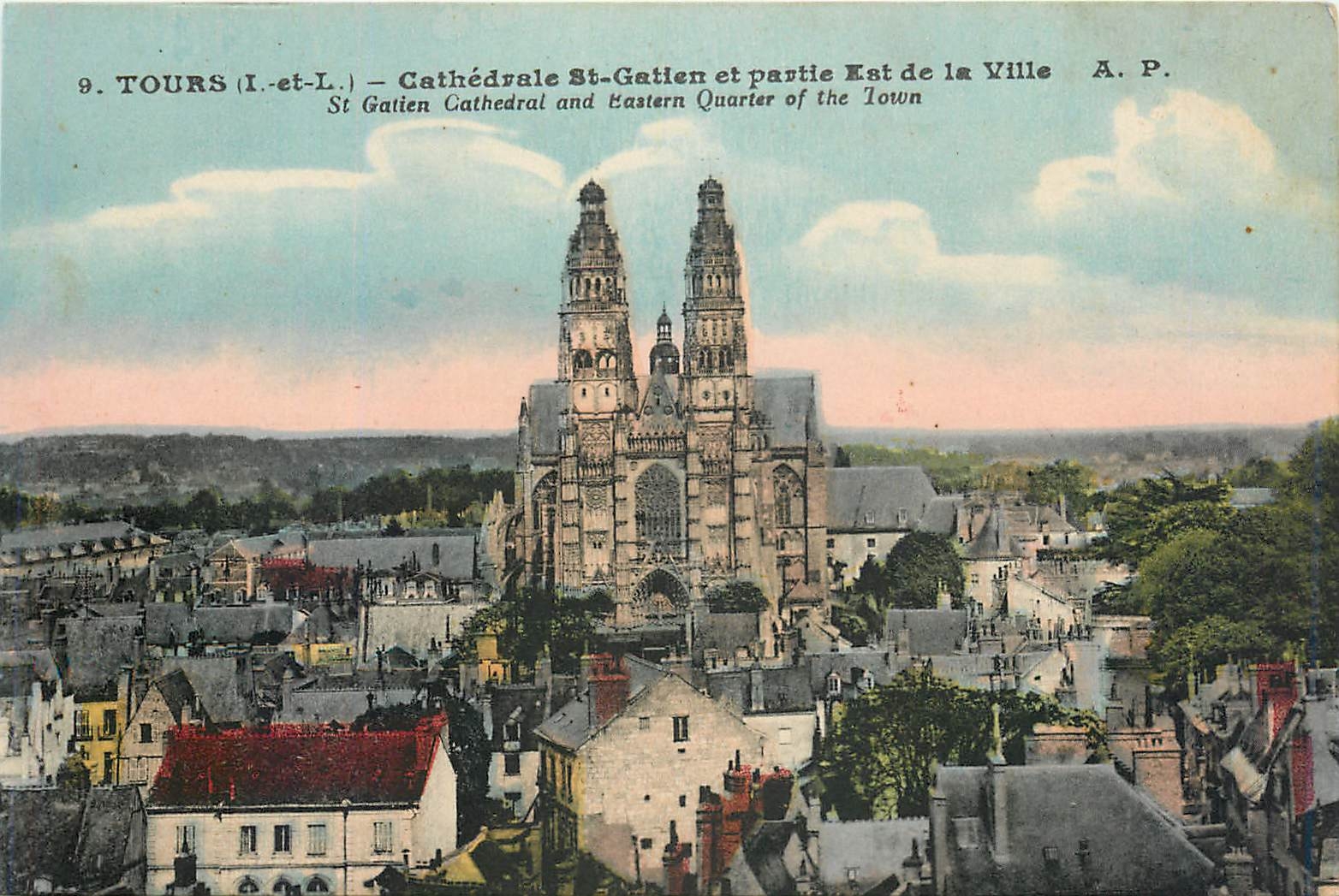 CPA Tours - Cathedrale St-Gatien et Partie Est de la ville