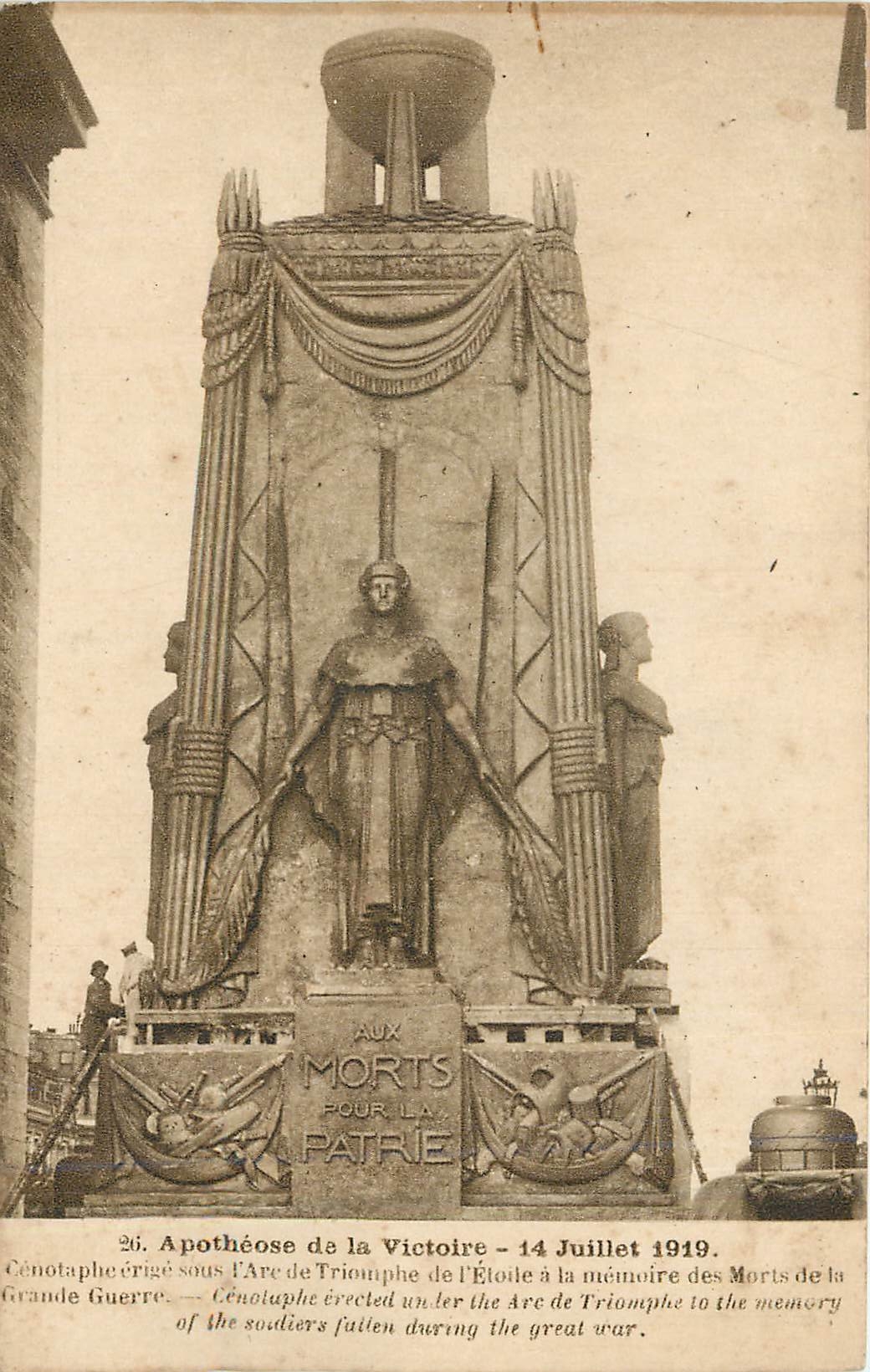 CPA Apotheose de la Victoire 14 juillet 1919 Cenotaphe
