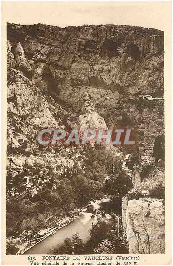 CPA Fontaine de Vaucluse - Vue generale de la Source Rocher de 350m