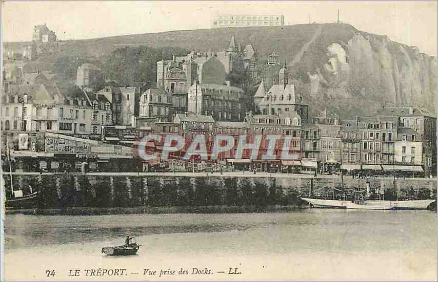 CPA Le Treport  -  vue prise des Docks