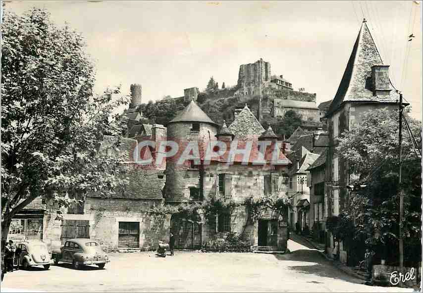 CPM Turenne en Correze touristique et pittoresque  rue du Commandant-Charollais