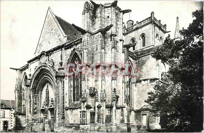 CPM Dives-sur-Mer  -  L'Eglise Portail