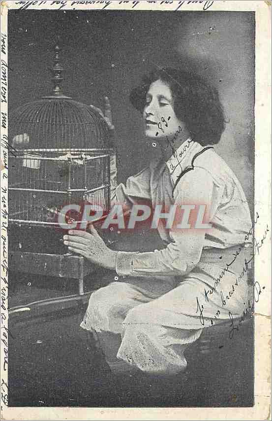 Frau mit Vogelkäfig — Photographie — veröffentlicht von CHOCOLAT FRANÇOIS