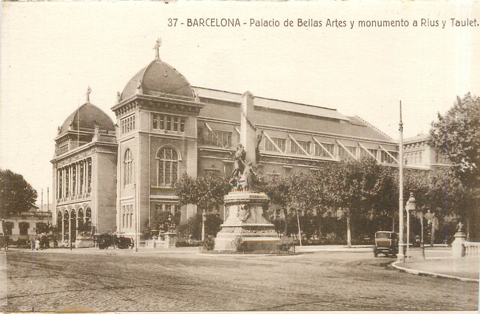 CPA Barcelona - Palacio de Bellas Artes y monumento a Rius y Taulet