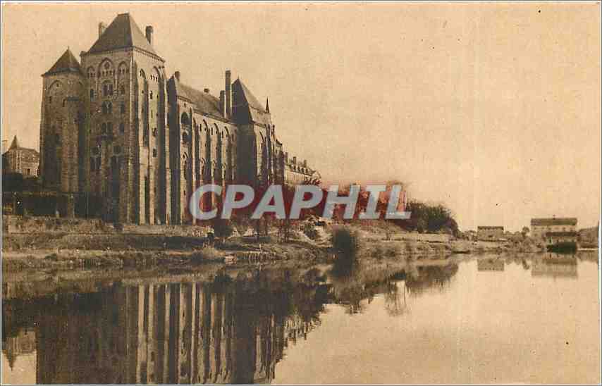 CPA l'Abbaye de Solesmes vue de la rive droite de la Sarthe
