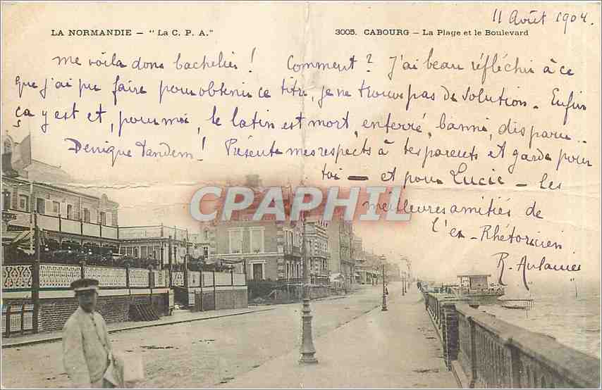 CPA Cabourg - la plage et le boulevard