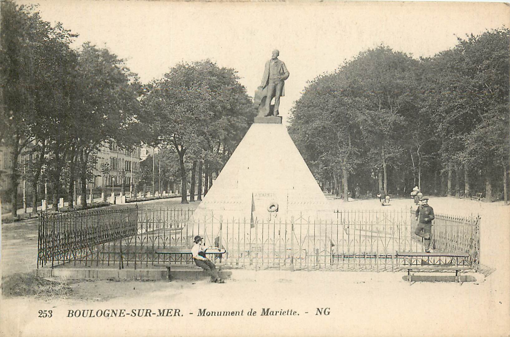 Boulogne-sur-Mer — Monument de Mariette — NG
