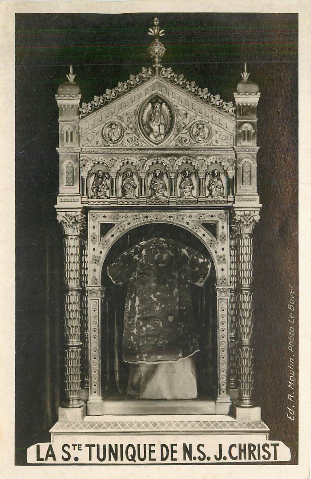 CPA La Ste Tunique de N.S. J. Christ