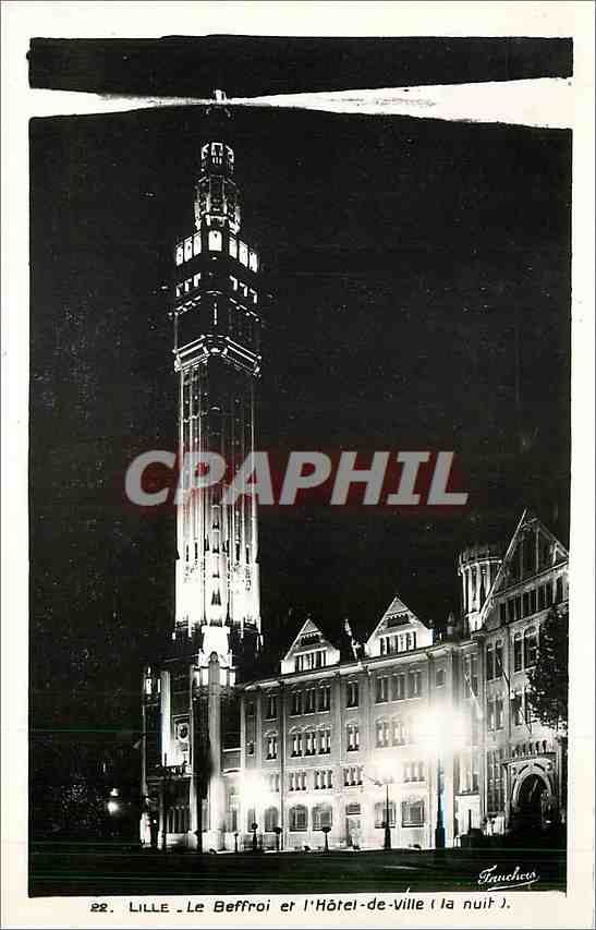 CPA Lille - le Beffroi et l'hotel de ville la nuit