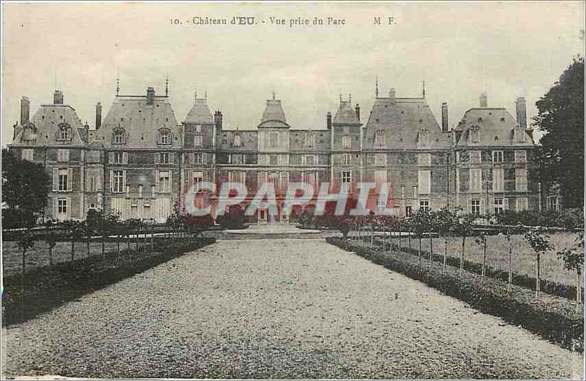 CPA Château d'Eu - Vue prise du parc