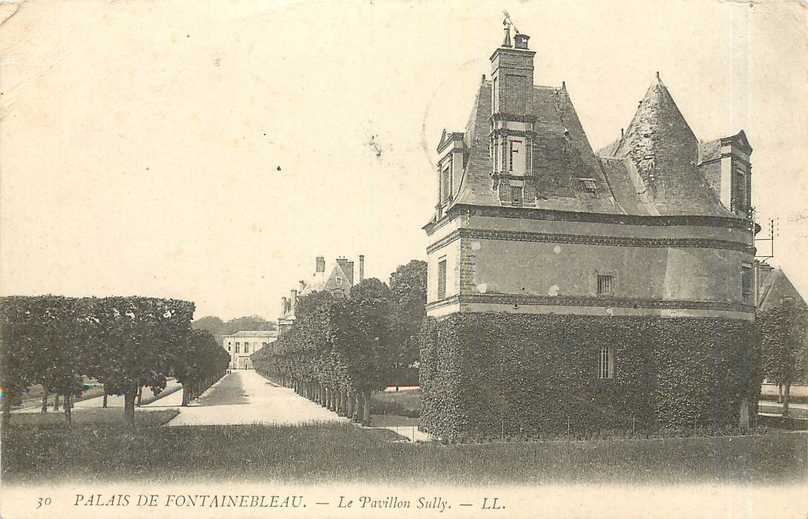 Palast von Fontainebleau — Pavillon Sully — LL.