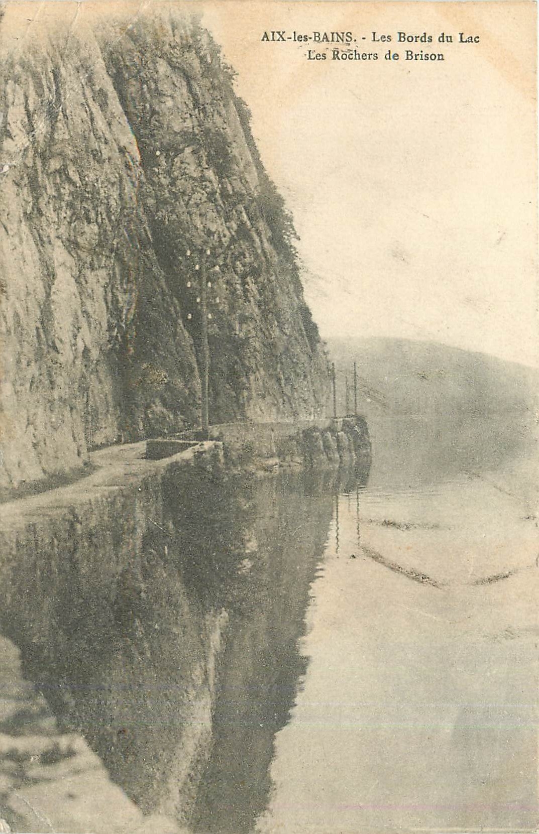 CPA Aix-les-Bains - Les bords du lac les rochers de Brison