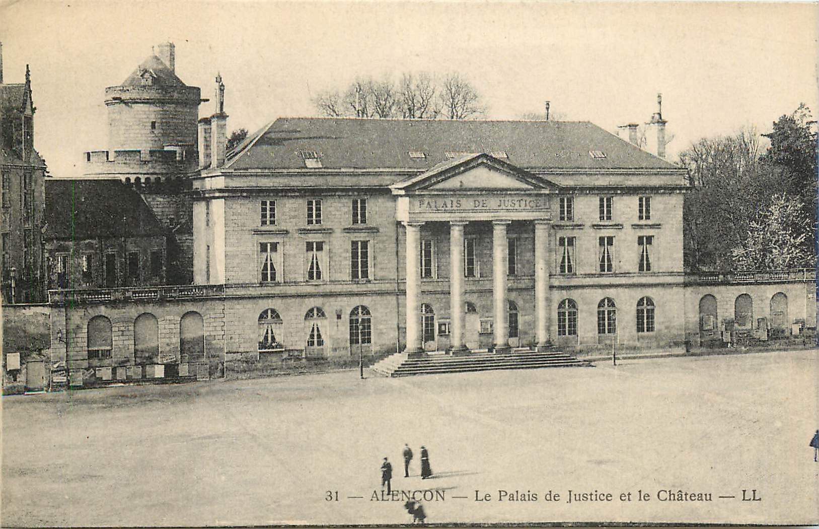 CPA Alencon - le palais de justice et le château
