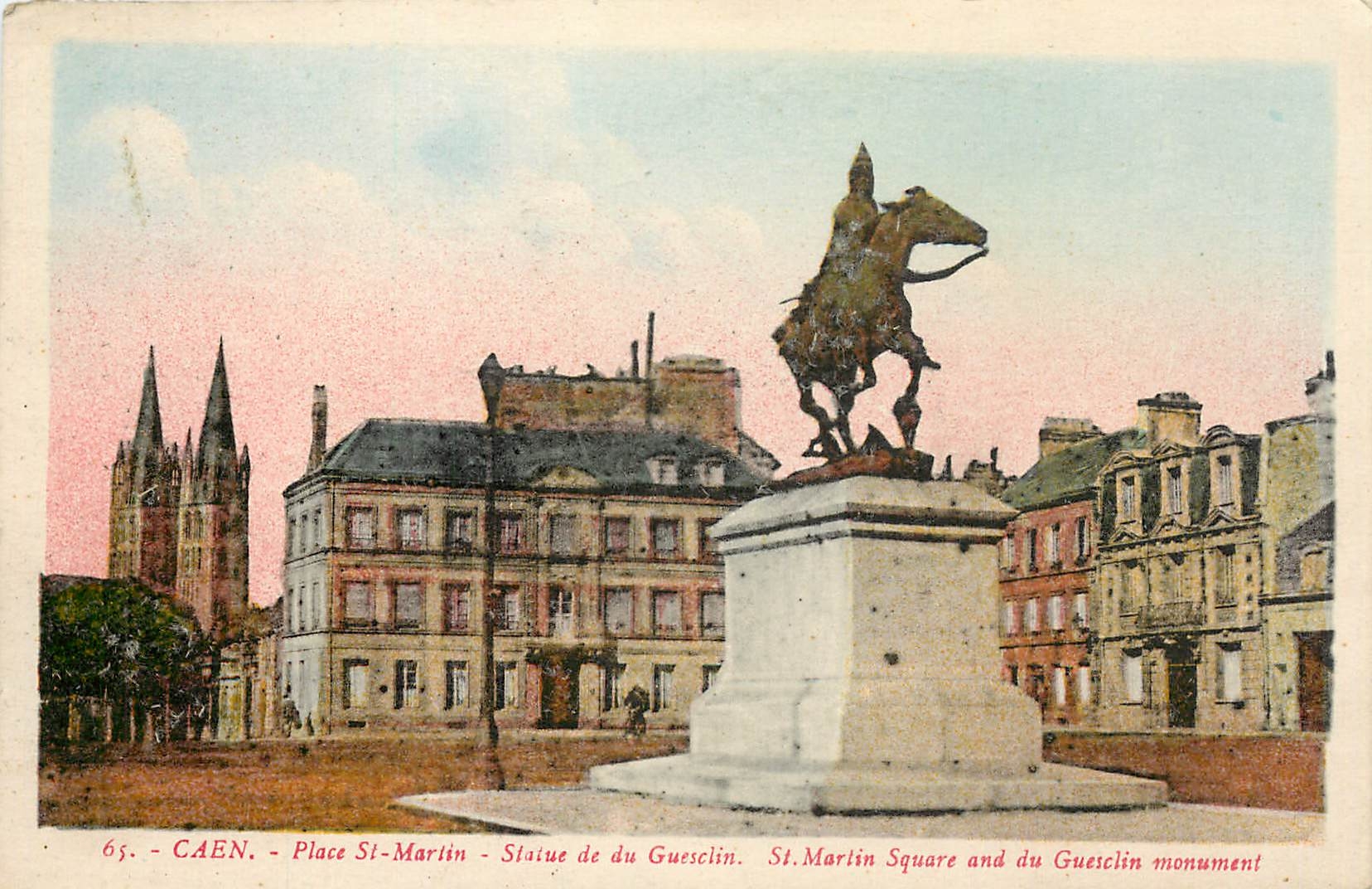 CPA Caen place St-Martin statue de du Guesclin