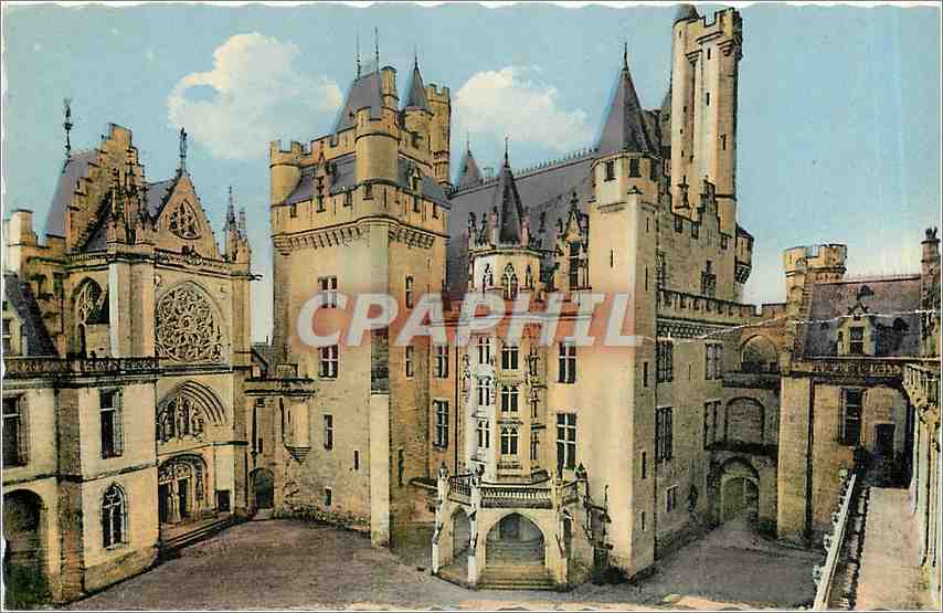 Le Château - L'Escalier d'Honneur - PierrefonDS
