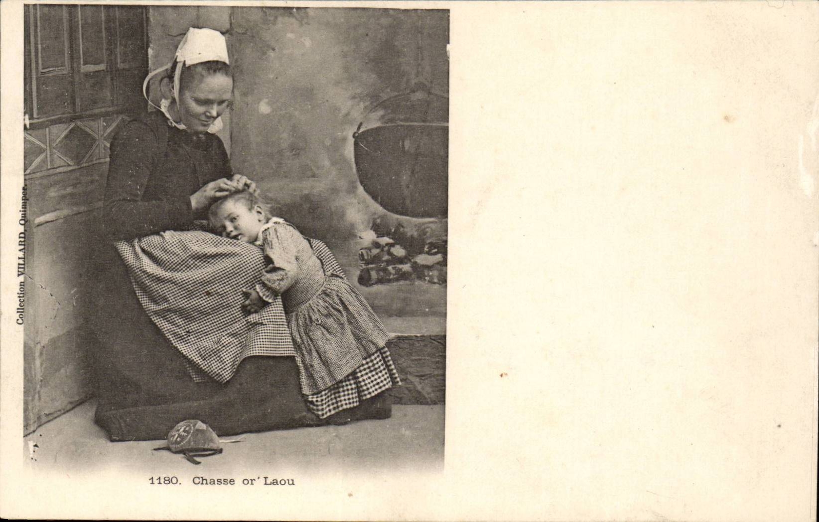 CPA Chasse or Laou Femme et enfant ( folklore coiffe costume Bretagne ) 
