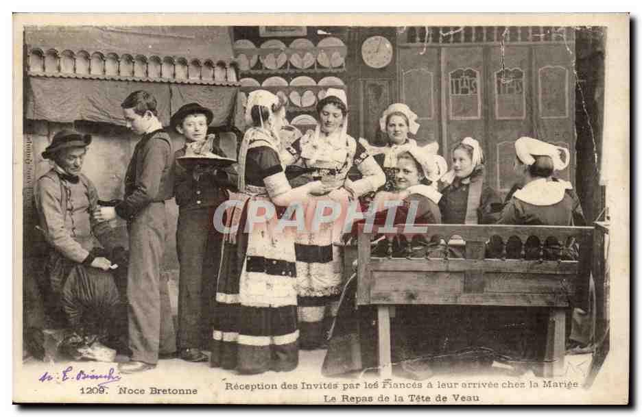CPA Noce bretonne Reception des invites par les fiances ( folklore coiffe costume ) 
