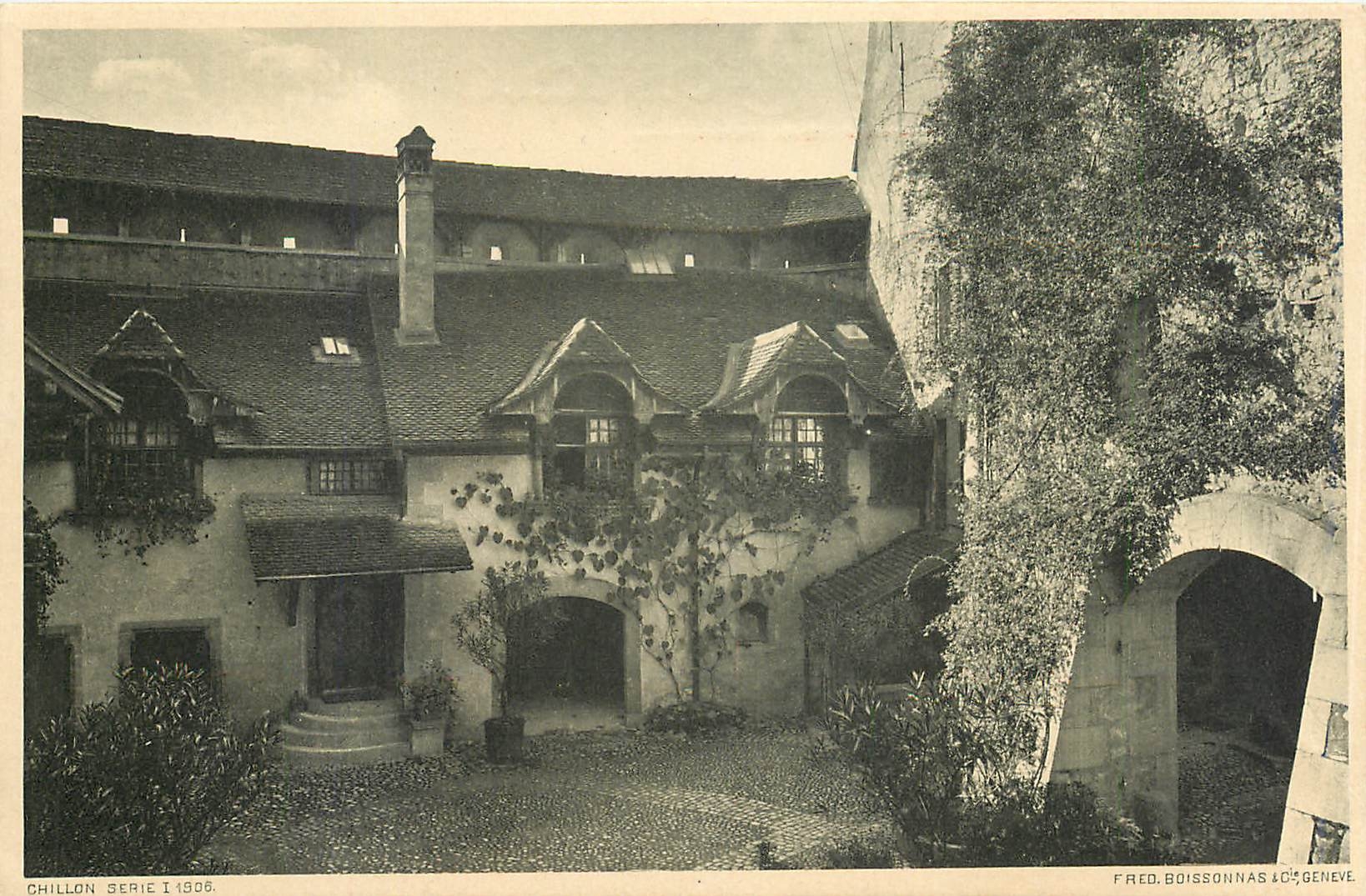 CPA Chillon premiere cour reconstrucion de 1586 