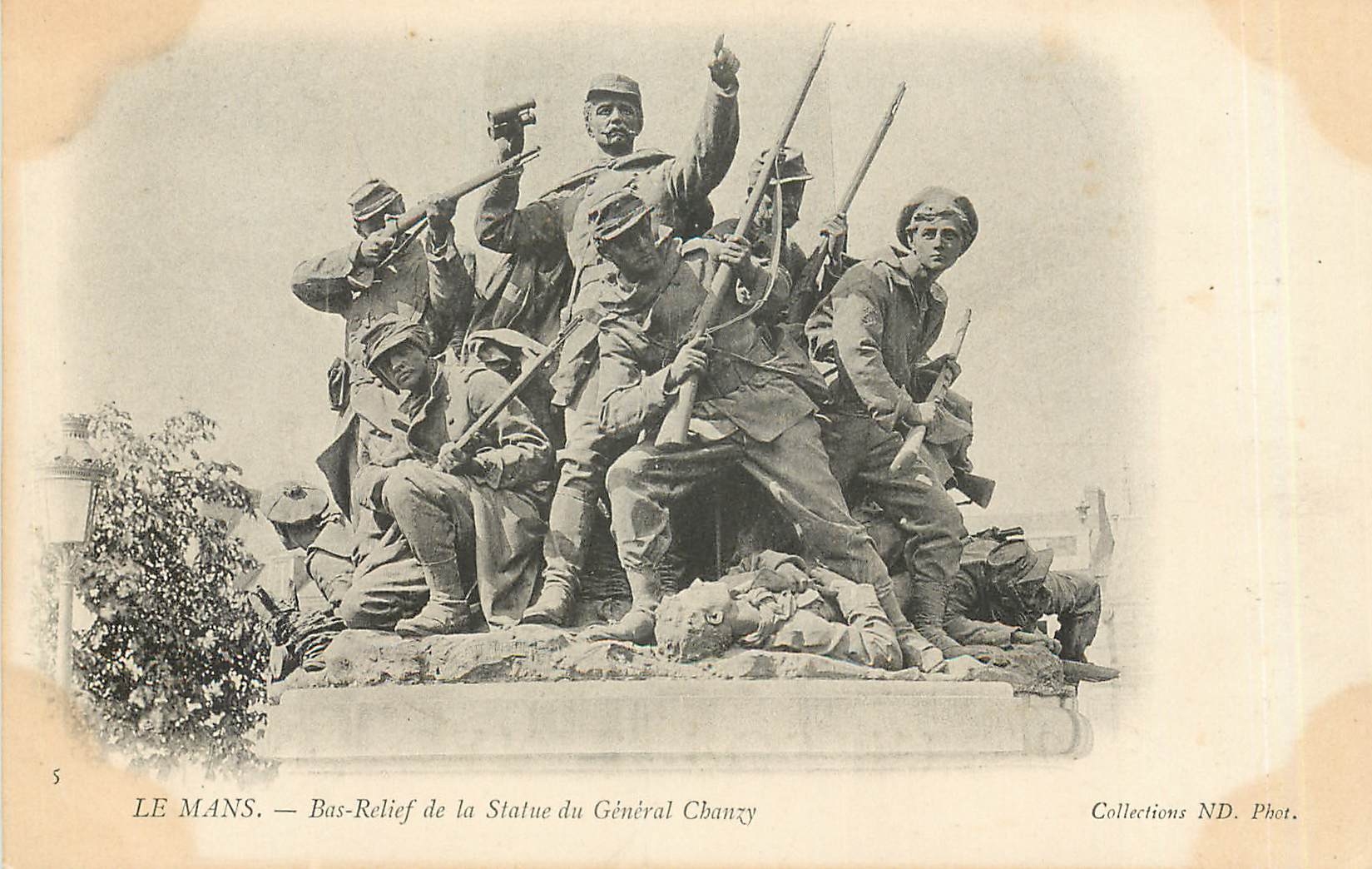 CPA Le Mans Bas Relief de la Statue du general Chanzy 