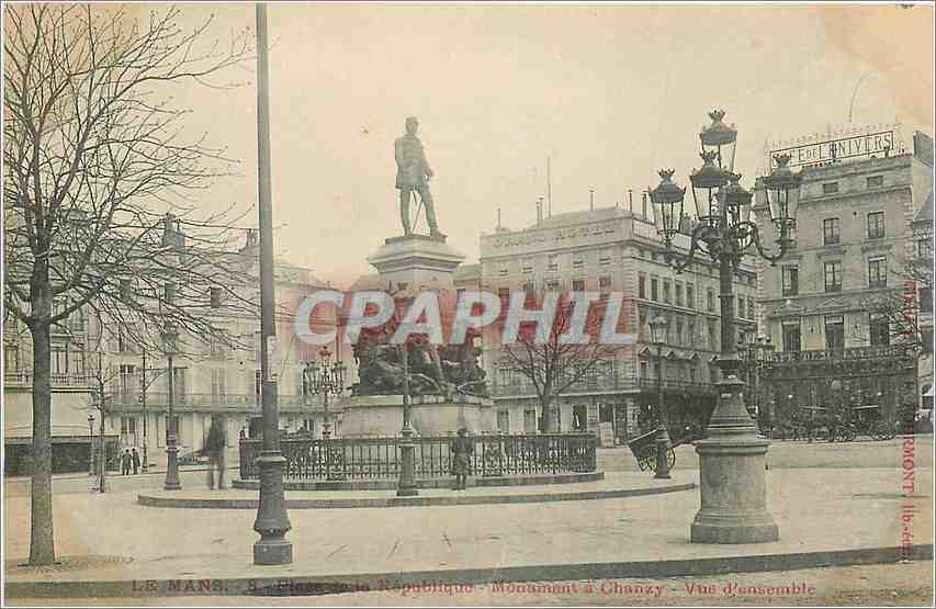 CPA Le Mans place de la republique monument a Chanzy vue d'ensemble 