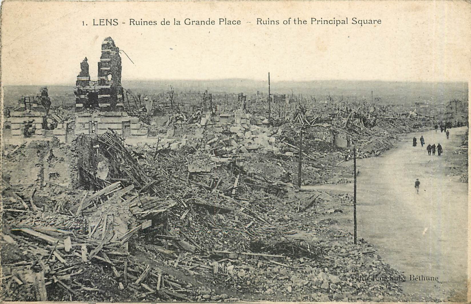CPA Lens Ruines de la Grande Place 