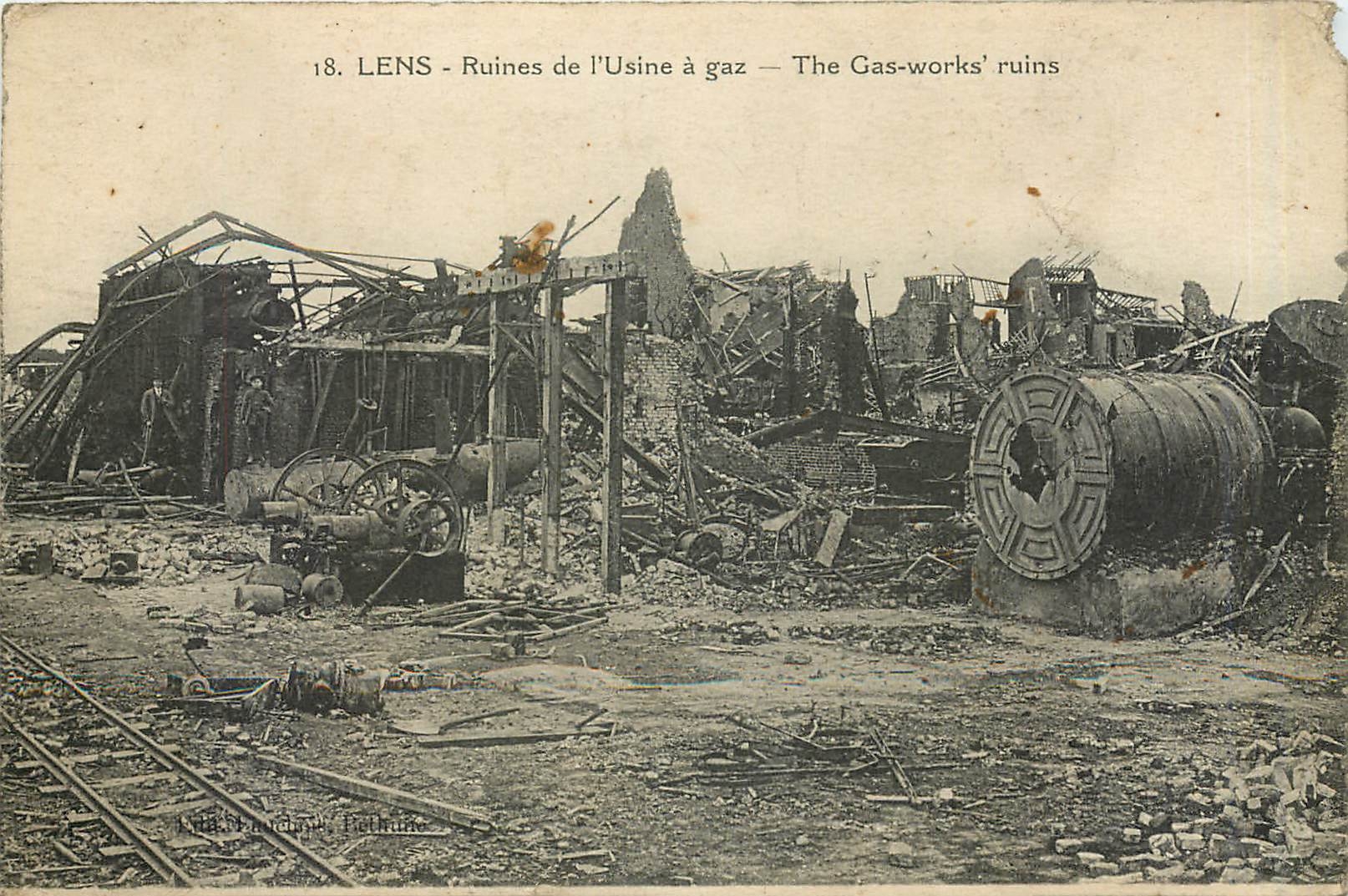 CPA Lens ruines de l'Usine a gaz 