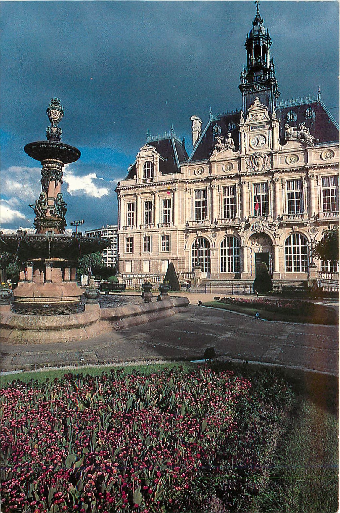 CPM Capitale de la Porcelaine Limoges Haute Vienne l'hotel de ville de style Renaissance 